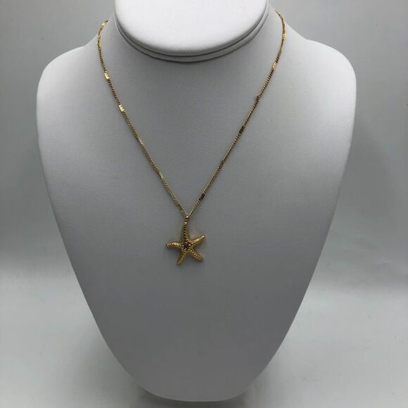 18K Gold Plated Women's Starfish Necklace with Cubic Zirconia Center Waterproof - Picture 3 of 12